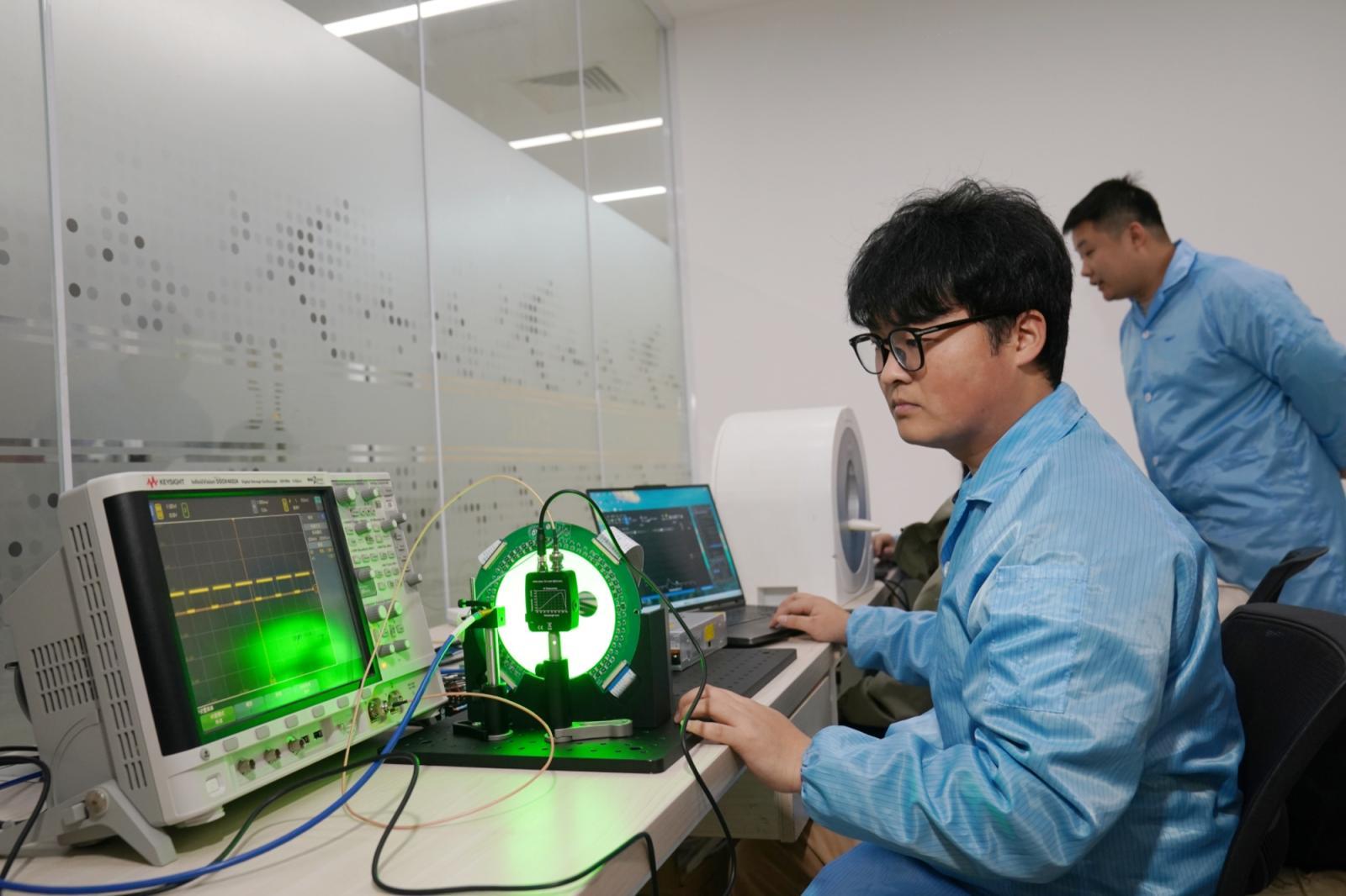 科研“金点子”加速转化 北京技术合同成交额5年涨四成