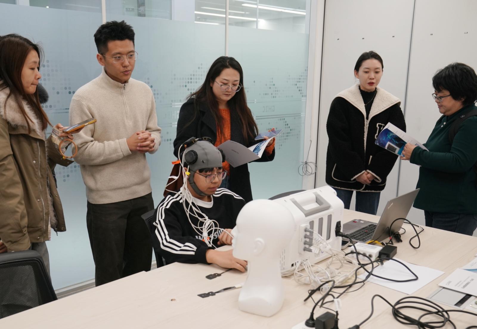 科研“金点子”加速转化，北京技术合同成交额5年涨四成