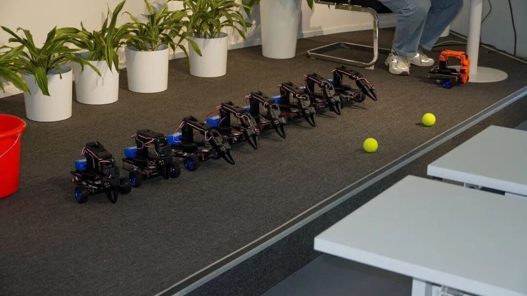 299元“手搓”机器人！海淀这家企业，带中小学生玩AI——