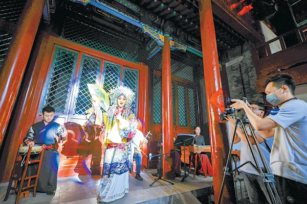 修繕後重新開張的顏料會館，為市民游客帶來一場場文化盛宴。