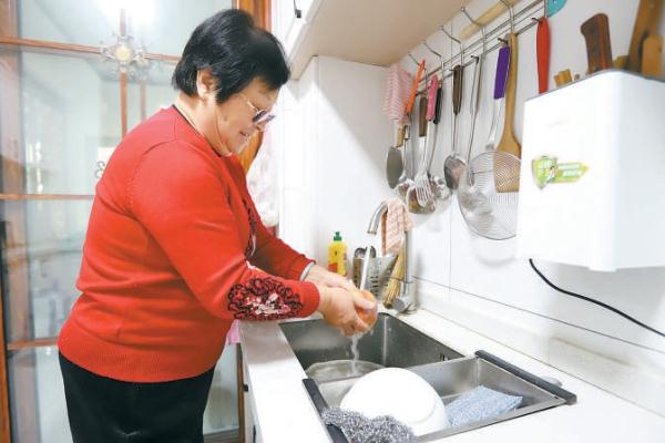 房山區閻村鎮小董村2023年完成供水改造，村民用上了優質放心的自來水。