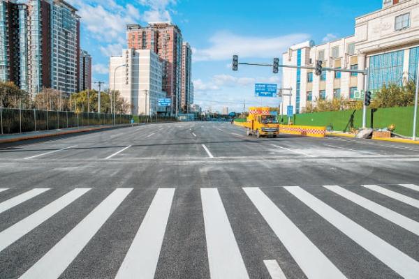 麗澤金融商務區北區導行路二期開放通行（資料片）。