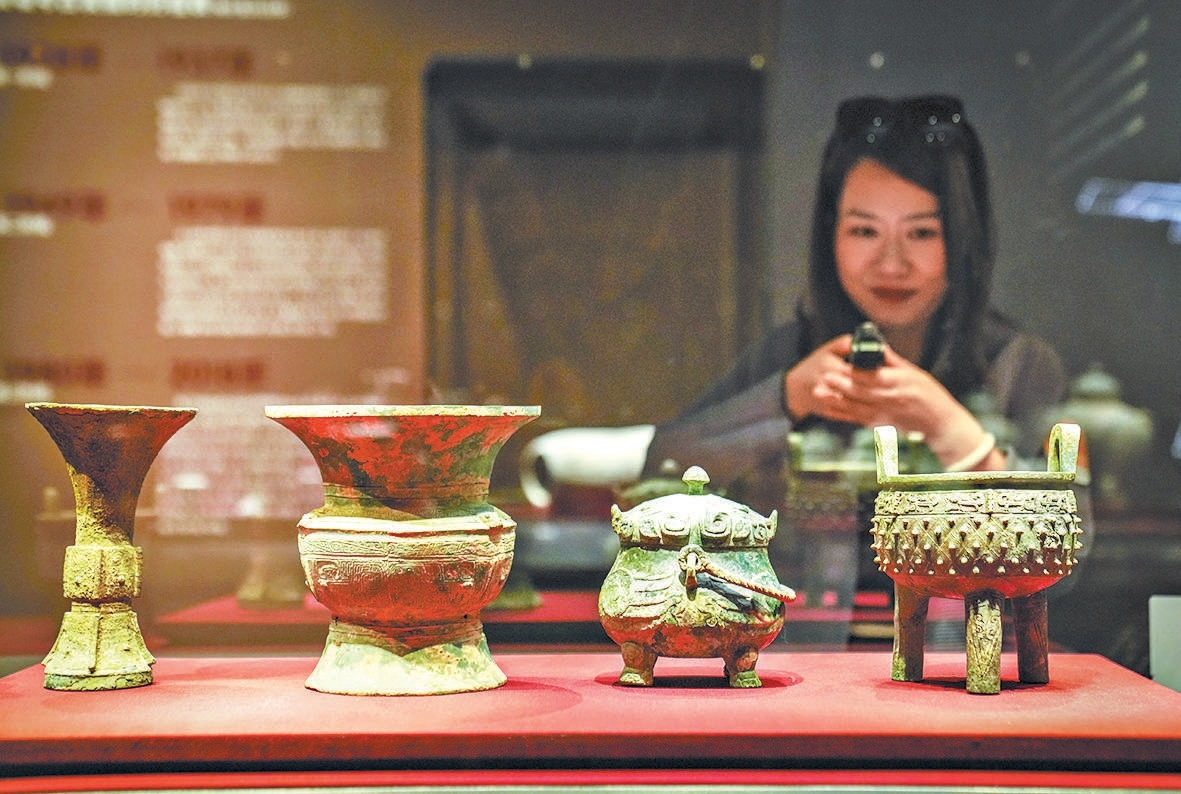 5月18日是國際博物館日，殷商文物“天團”登陸北京大運河博物館，“看·見殷商”展覽將於5月19日對公眾開放。