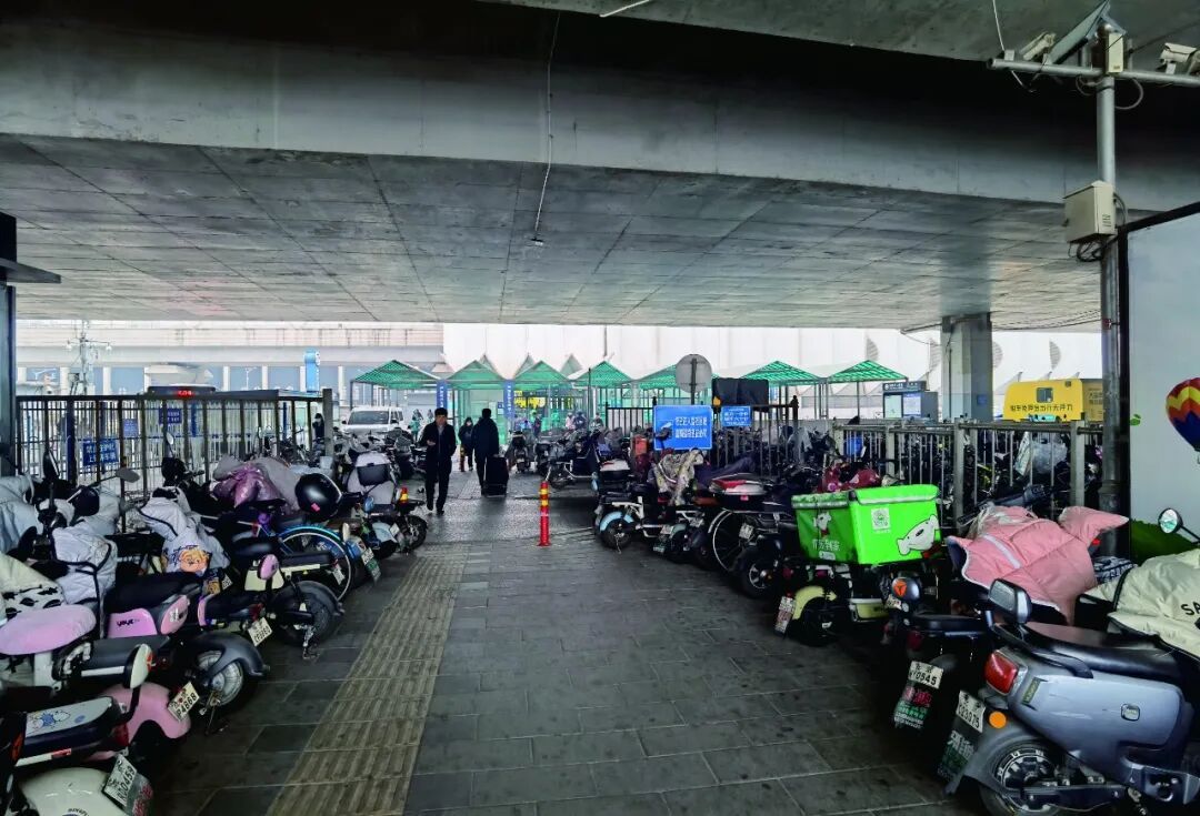 本市非機動車停放治理打出“系統施治”組合拳