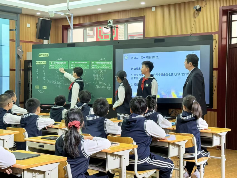數智賦能教與學 朝陽實驗小學展示“宜學課堂”新路徑