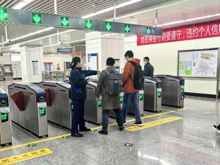 清明假期，北京地鐵大興機場線、19號線、燕房線加大運力投放