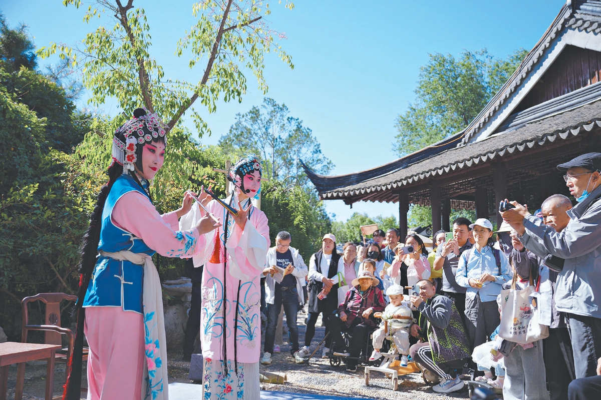 千余場特色活動豐富秋日遊園體驗 1381.36萬人次遊客假期逛公園 千余場特色活動豐富秋日遊園體驗 1381.36萬人次遊客假期逛公園