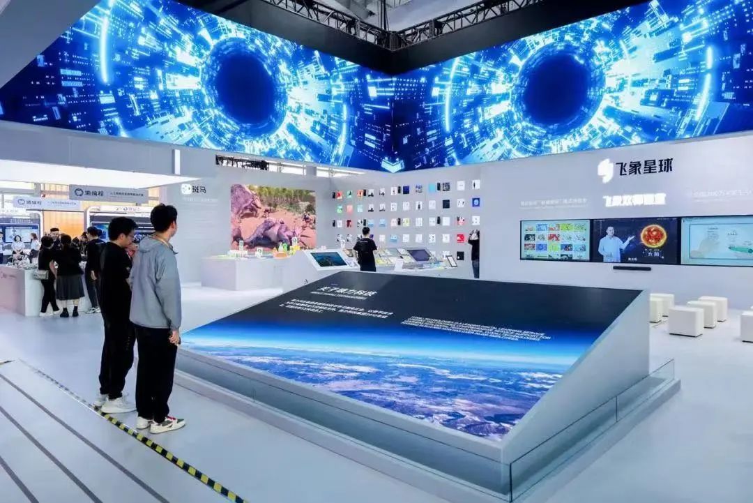 往屆服貿會上猿輔導集團展臺