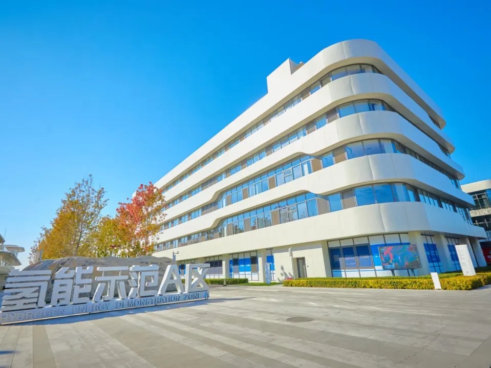 一到這裡，就被北京“氫”功硬控了