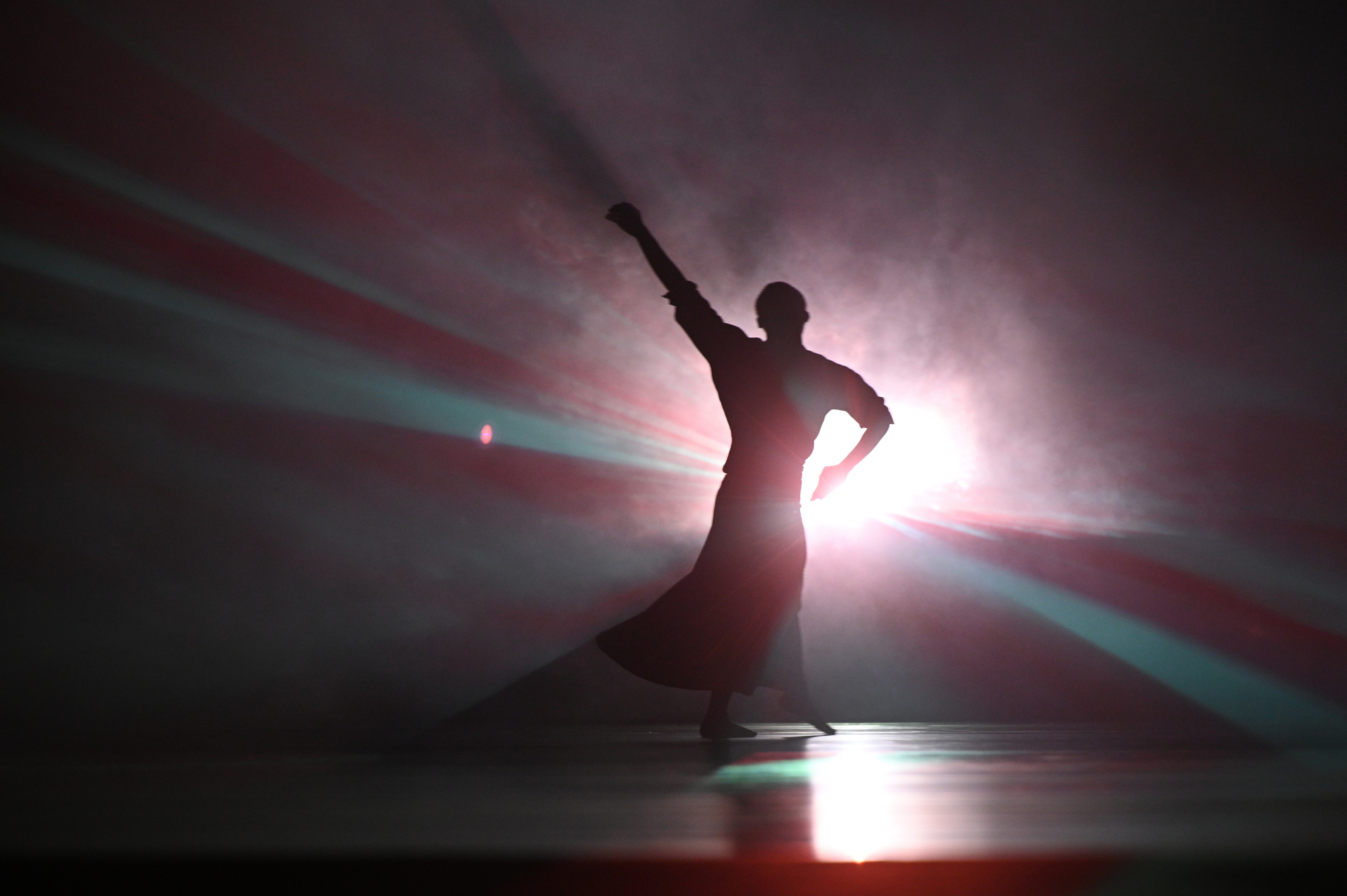 雲門舞集時隔四年登臺 鄭宗龍作品《霞》溫暖全場