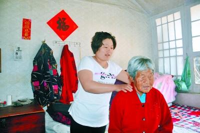 田琴：孝心農家女照顧七老人
