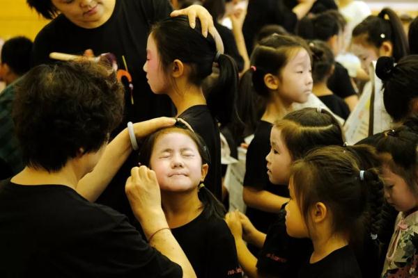 紫禁城裏的戲園子—“2019打開藝術之門”京劇夏令營完美閉營！