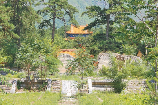 慶陵陵園院落