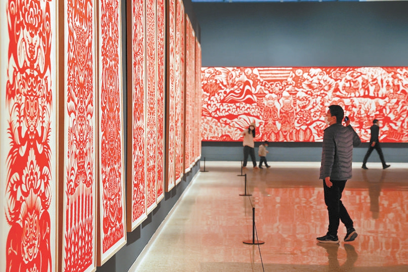 1月1日，中國工藝美術館、中國非物質文化遺産館恢復開館第一天，非遺皮影、陶瓷等四個新展集體亮相，並舉辦非遺展演之元旦專場，為元旦假期奉上文化盛宴