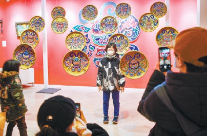 迎新春北京展覽館賞苗繡藝術