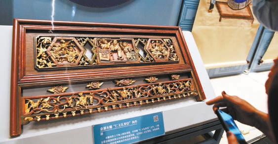 清代金漆木雕殘件 奠定展覽敘事基調