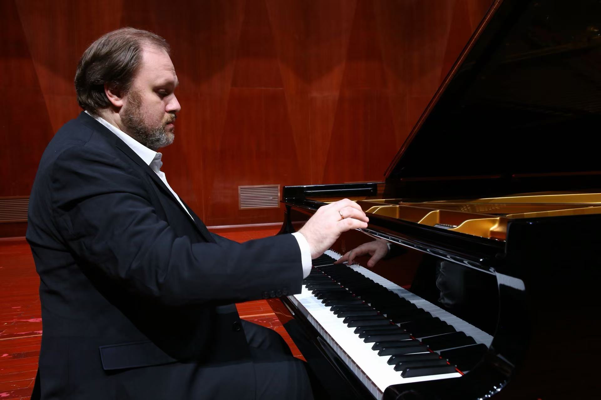 3天5場 切爾諾夫即將帶來斯克裏亞賓鋼琴馬拉松