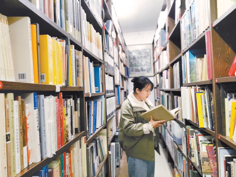 這家人文考古書店靠什麼走紅