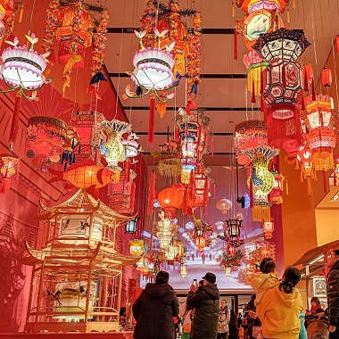 春節主題展開幕 呈現非遺多彩馬年