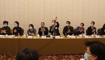 1月22日上午,市政協十三屆四次會議舉行界別小組會。圖為界別小組會現場3 1月22日上午,市政協十三屆四次會議舉行界別小組會。圖為界別小組會現場3