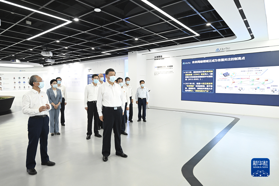 7月5日至7日，中共中央總書記、國家主席、中央軍委主席習近平在江蘇考察。這是6日下午，習近平在南京市考察紫金山實驗室。
