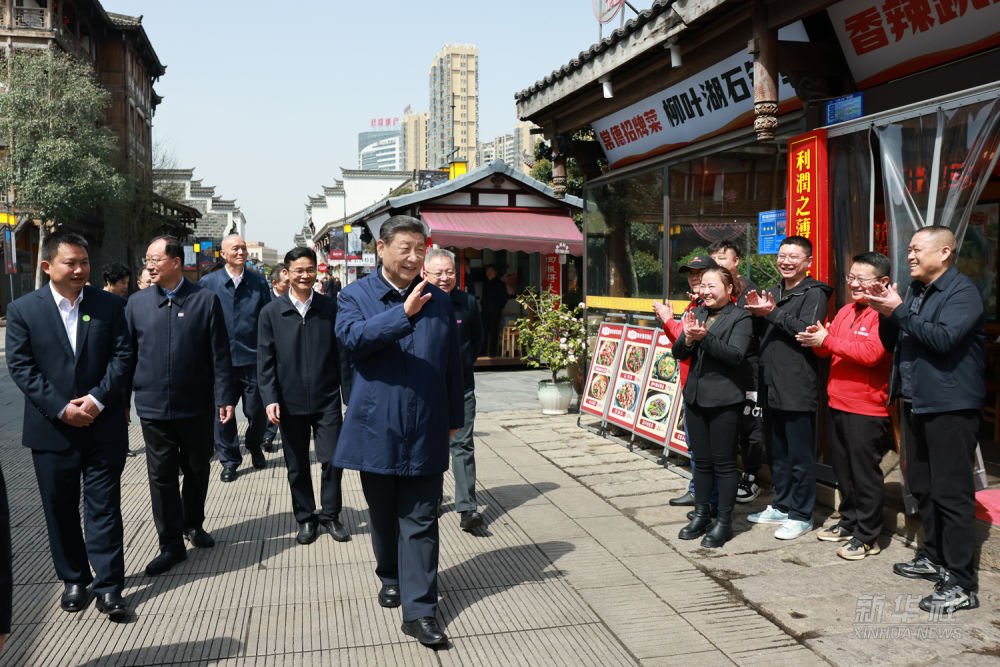 習近平在湖南常德市考察調研