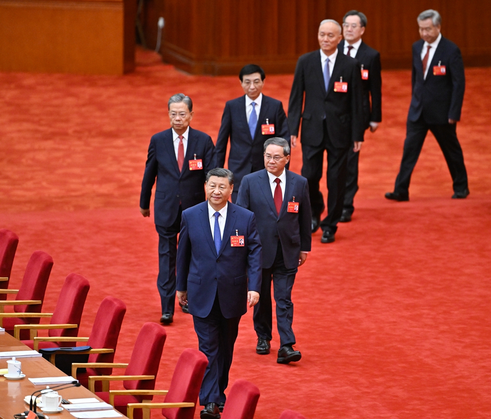 中國共産黨第二十屆中央委員會第三次全體會議，於2024年7月15日至18日在北京舉行。這是習近平、李強、趙樂際、王滬寧、蔡奇、丁薛祥、李希等步入會場。