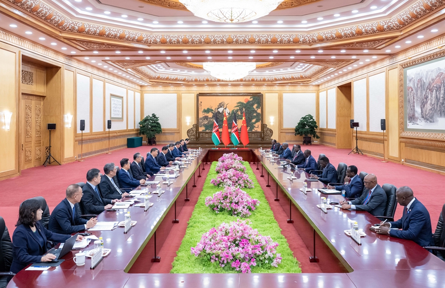 9月3日上午，國家主席習近平在北京人民大會堂會見來華出席中非合作論壇北京峰會的肯亞總統魯托。