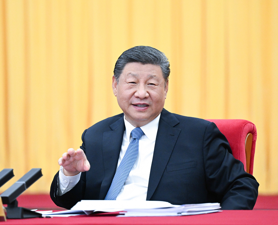 3月6日下午，中共中央總書記、國家主席、中央軍委主席習近平看望參加全國政協十四屆三次會議的民盟、民進、教育界委員，並參加聯組會，聽取意見和建議。