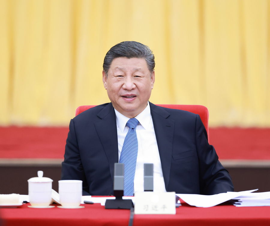 3月6日下午，中共中央總書記、國家主席、中央軍委主席習近平看望參加全國政協十四屆三次會議的民盟、民進、教育界委員，並參加聯組會，聽取意見和建議。