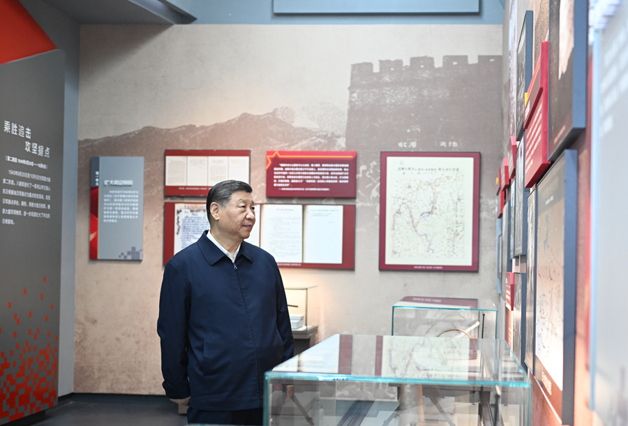 7月7日至8日，中共中央總書記、國家主席、中央軍委主席習近平在山西考察。這是7日下午，習近平在位於陽泉市獅腦山的百團大戰紀念館考察。