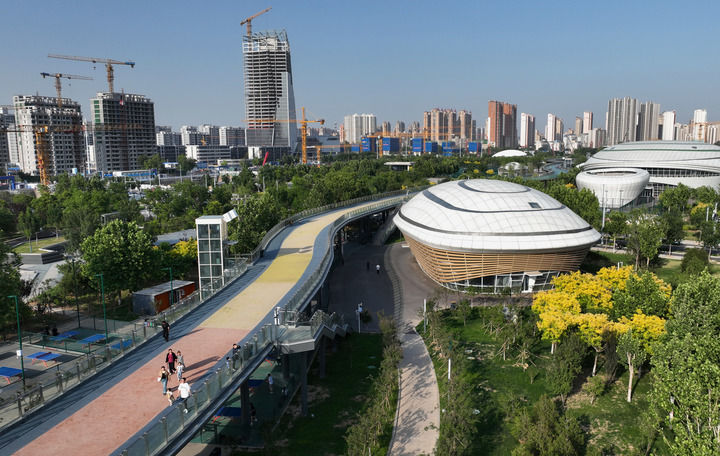 石家莊市高鐵片區中央綠色體育公園（2025年5月19日攝，無人機照片）。