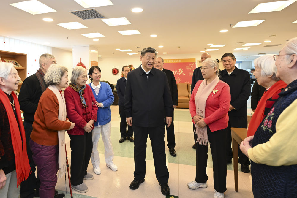 習近平：“老”是我們的財富，“小”是我們的未來