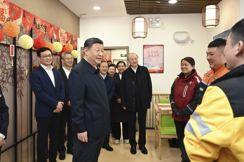 習近平親切慰問快遞小哥