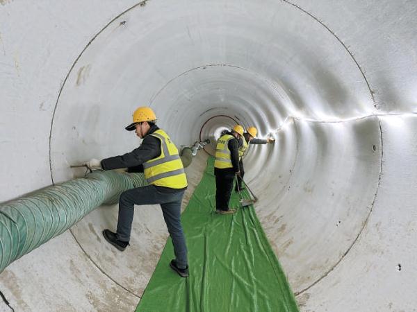 南水北調大興支線新機場水廠連接線復工。北京市水務局供圖