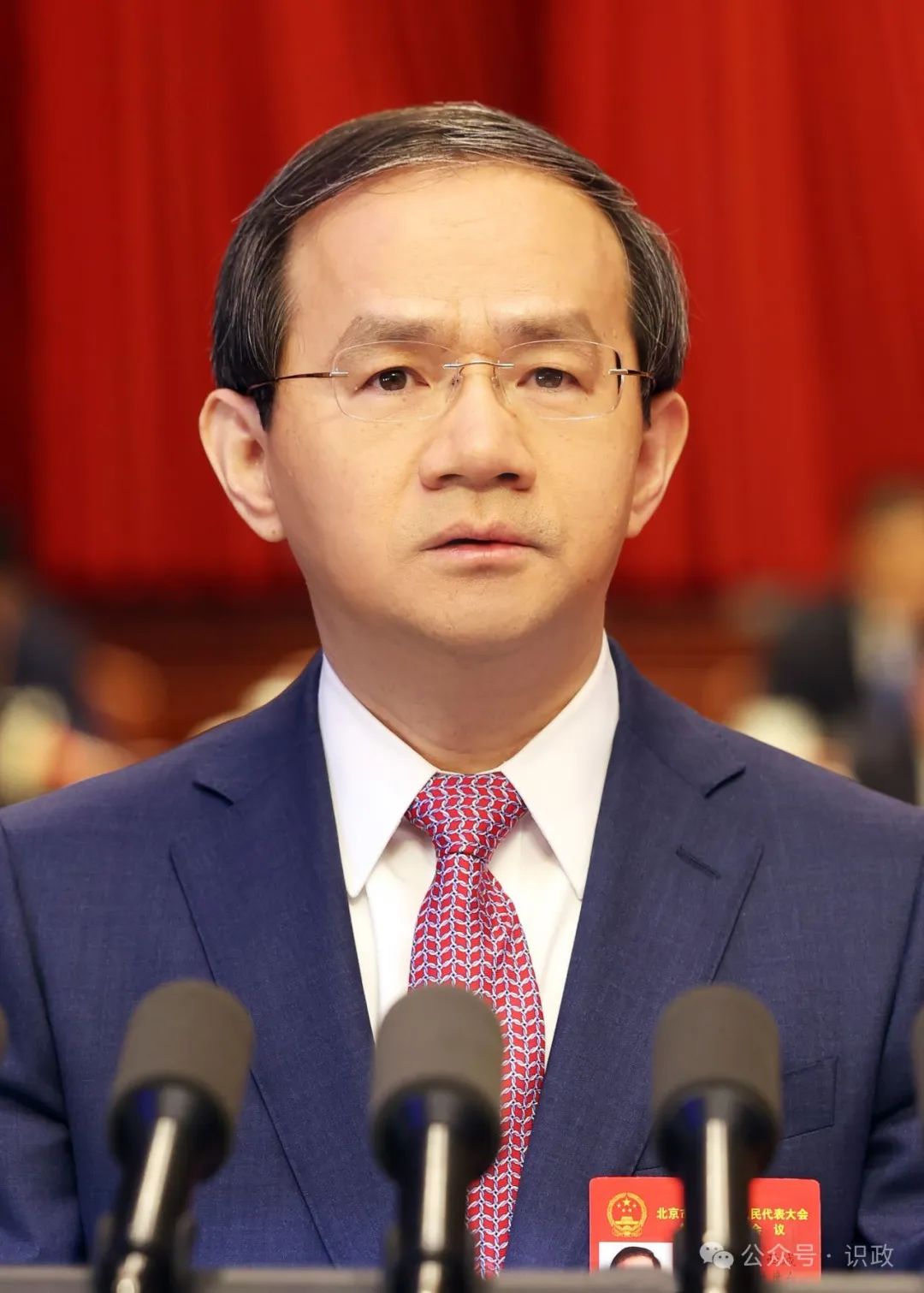 殷勇作政府工作報告