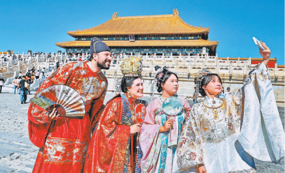 從“總要去一次北京”到“來北京就對了” 解鎖首都的萬千模樣 遊客奔赴而來 北京接住期待