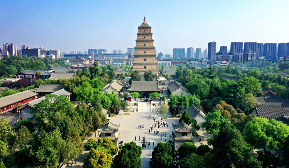 西安大雁塔及慈恩寺（2023年4月19日攝，無人機照片）。