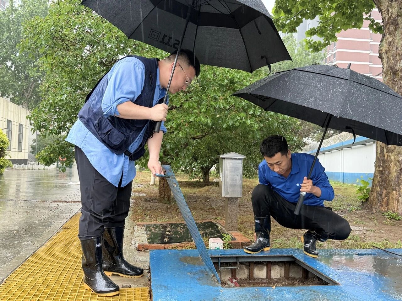 檢查排水泵運作情況