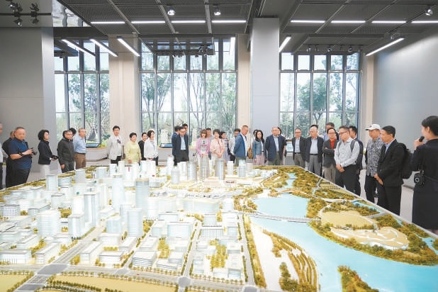 2024年5月27日，市政協組織港澳委員、海外工作顧問考察雄安新區建設進展，深入了解京津冀協同發展戰略實施情況。