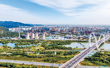 石景山首鋼園和新首鋼大橋已成為首都城市西大門的標誌性景觀