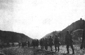 八路軍挺進冀東長城沿線，深入敵後方打擊日寇。