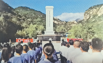 為紀念豐灤密地區抗日軍民的英勇鬥爭事跡，雲蒙山抗日鬥爭紀念碑於1997年11月建立。圖為2018年9月，重建後的紀念碑揭幕。