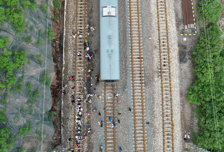 為了每位旅客都平安——豐沙線三趟列車乘組人員回顧風雨時刻