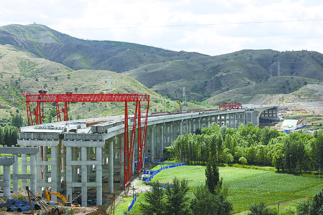 建設中的南洋河特大橋