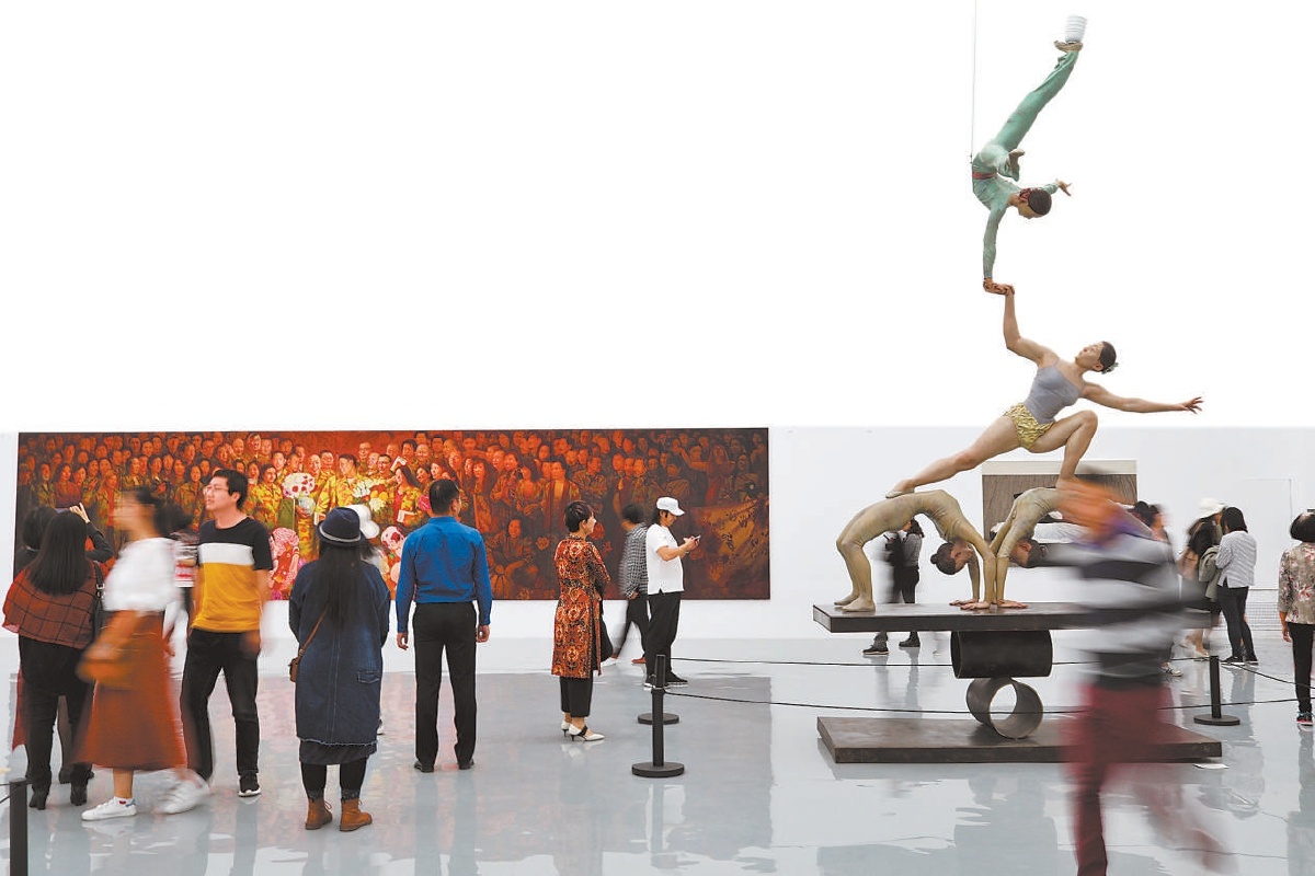 藝術展覽吸引不少游客。