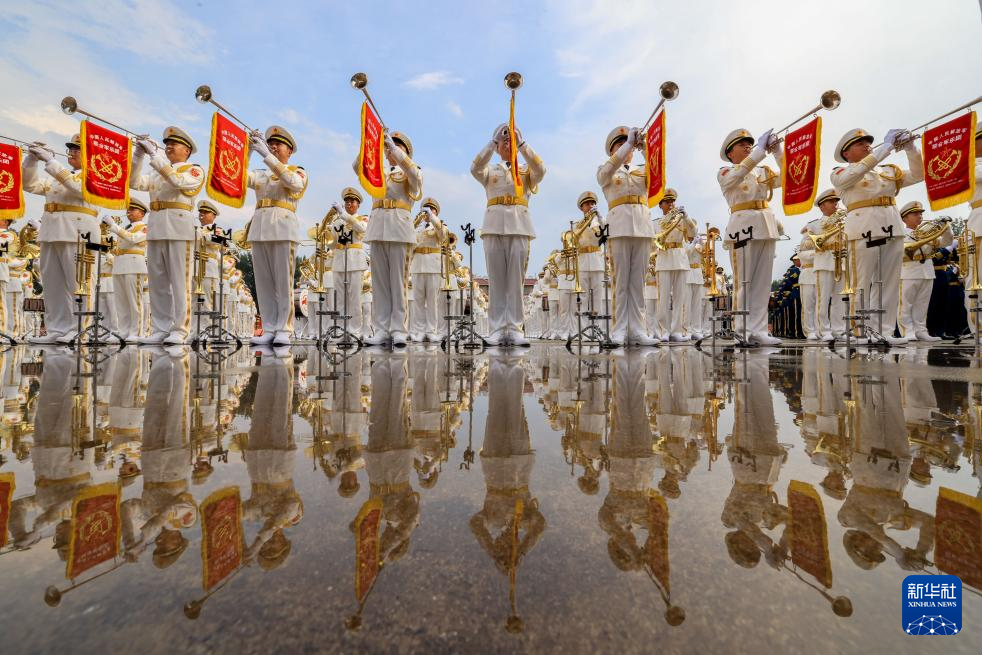中國人民解放軍聯合軍樂團在進行訓練