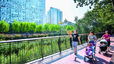 改造後的西城蓮花河濱水綠道