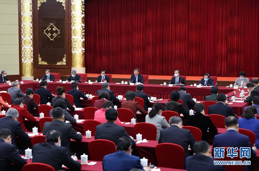3月6日，中共中央總書記、國家主席、中央軍委主席習近平看望參加全國政協十三屆四次會議的醫藥衛生界、教育界委員，並參加聯組會，聽取意見和建議。中共中央政治局常委、全國政協主席汪洋參加看望和討論。