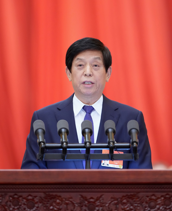3月8日，十三屆全國人大四次會議在北京人民大會堂舉行第二次全體會議。受全國人大常委會委託，栗戰書委員長向大會報告全國人大常委會工作。